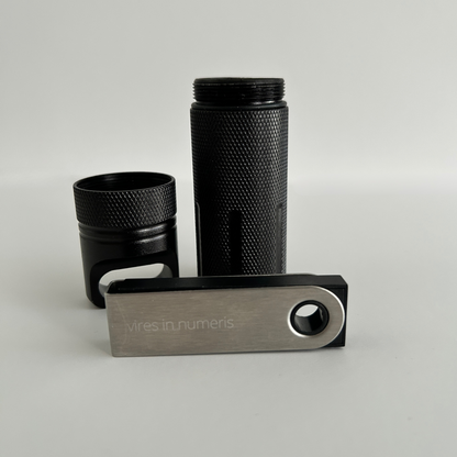 Hardware Wallet Schutzhülle – CNC-Aluminium für Ledger Nano X