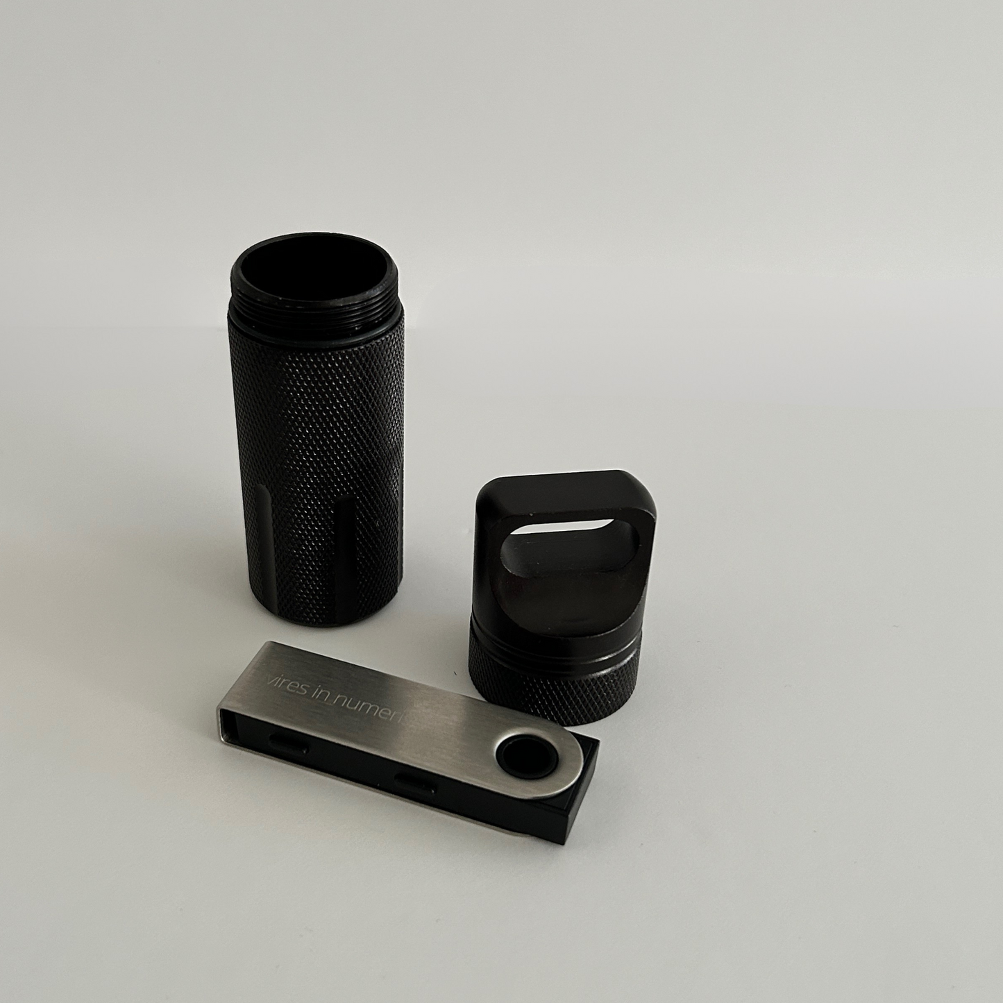 Hardware Wallet Schutzhülle – CNC-Aluminium für Ledger Nano X