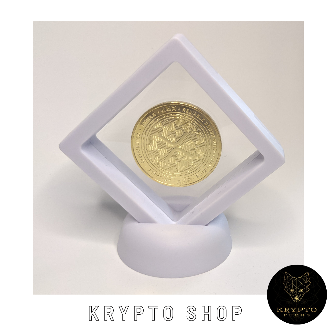 Ripple XRP Kryptomünze 2021 Edition – Gold im weißen Schwebe-Display, Schrägansicht | KryptoFuchs