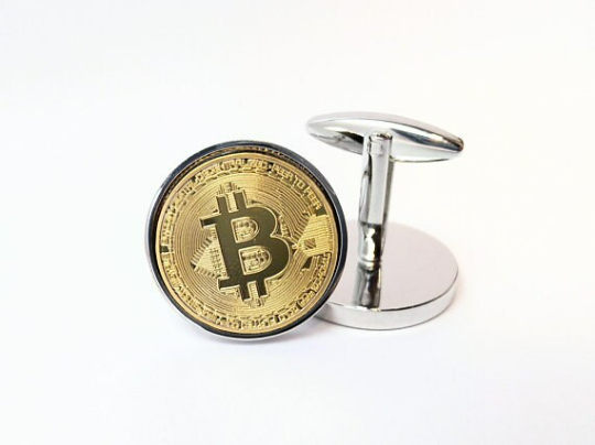 Bitcoin Manschettenknöpfe – Detailansicht | KryptoFuchs